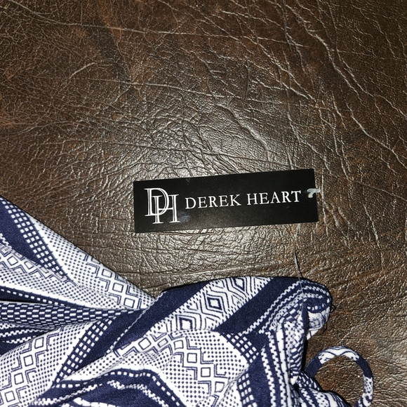 NWT Derek Heart Black and White Faux Wrap Dress Size Medium - Picture 6 of 7